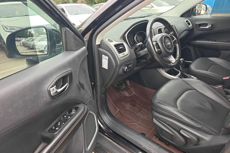 Used Jeep Compass 2017 200T Automatic Family Edition Driver Seat