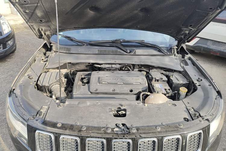 Used Jeep Compass 2017 200T Automatic Family Edition Engine Bay