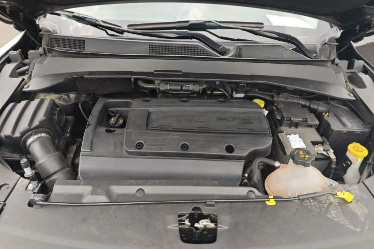 Used Jeep Compass 2017 200T Automatic Family Edition Engine Bay