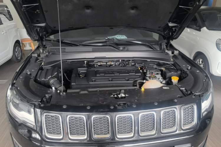 Used Jeep Compass 2017 200T Automatic Family Edition Engine Bay