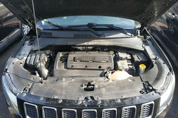 Used Jeep Compass 2017 200T Automatic Family Edition Engine Bay