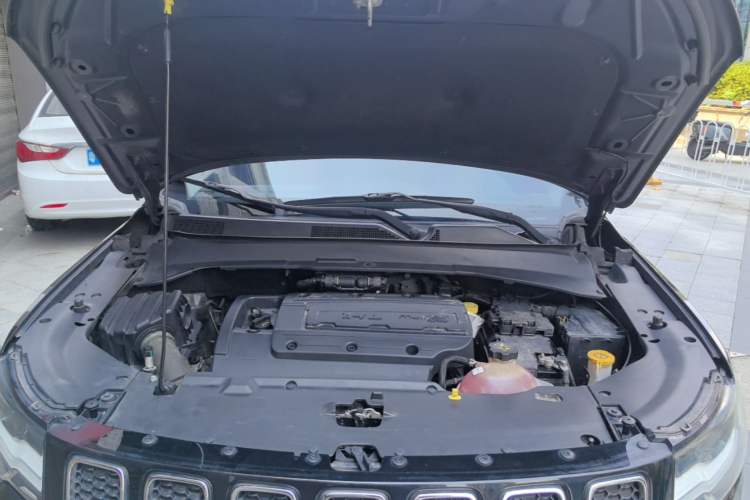 Used Jeep Compass 2017 200T Automatic Comfort Edition Engine Bay
