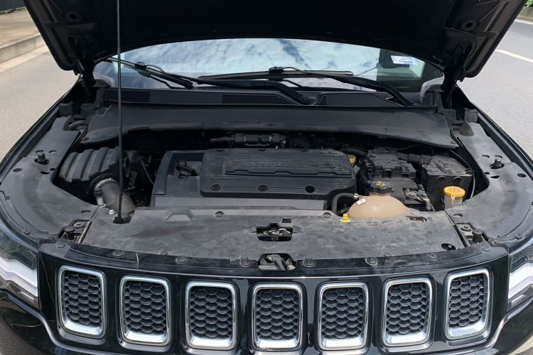 Used Jeep Compass 2017 200T Automatic Comfort Edition Engine Bay