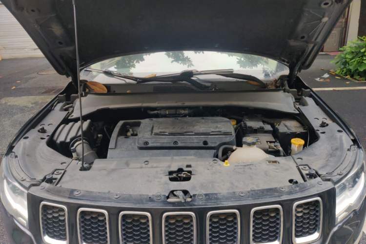 Used Jeep Compass 2017 200T Automatic Family Edition Engine Bay