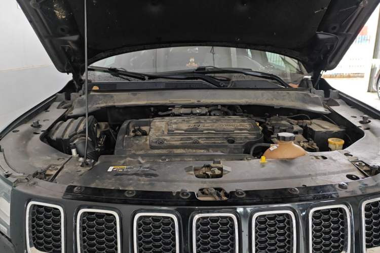 Used Jeep Compass 2017 200T Automatic Family Edition Engine Bay