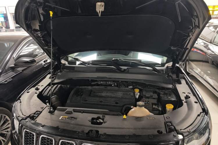 Used Jeep Compass 2017 200T Automatic Family Edition Engine Bay