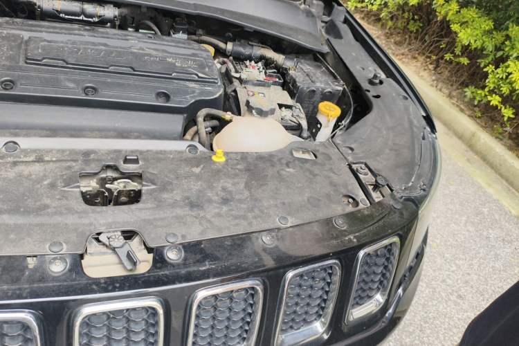 Used Jeep Compass 2017 200T Automatic Family Edition Engine Bay Left
