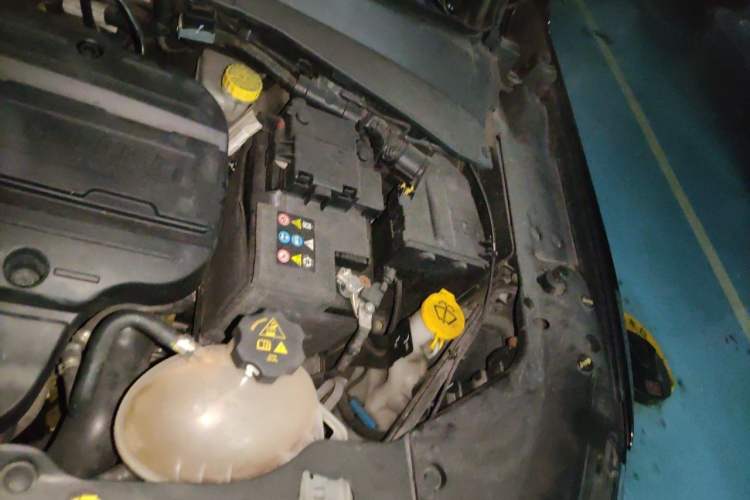 Used Jeep Compass 2017 200T Automatic Family Edition Engine Bay Left