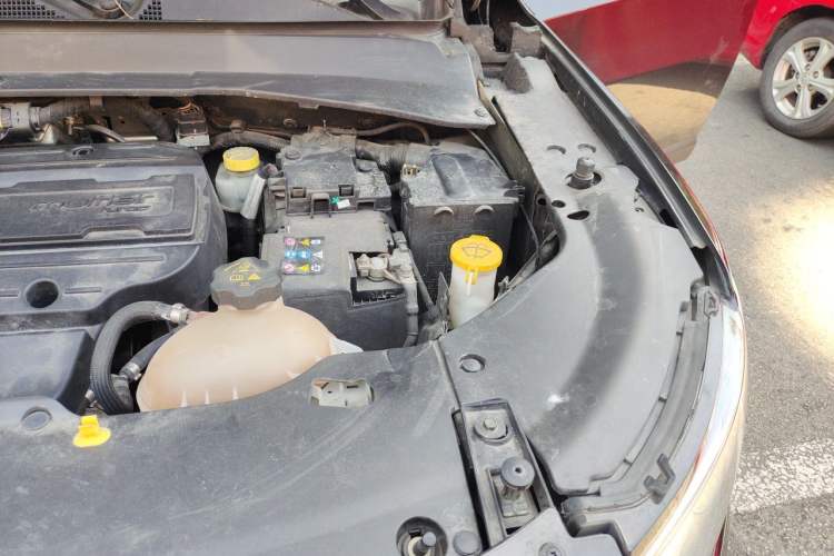 Used Jeep Compass 2017 200T Automatic Family Edition Engine Bay Left