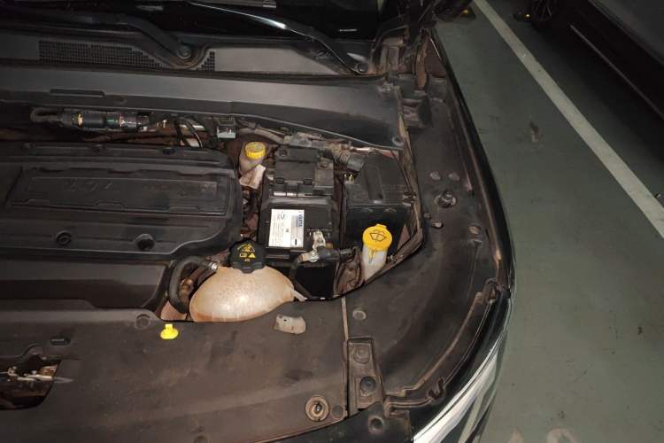 Used Jeep Compass 2017 200T Automatic Enjoyment Version Engine Bay Left