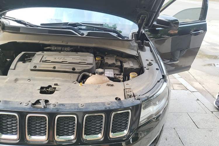 Used Jeep Compass 2017 200T Automatic Family Edition Engine Bay Left