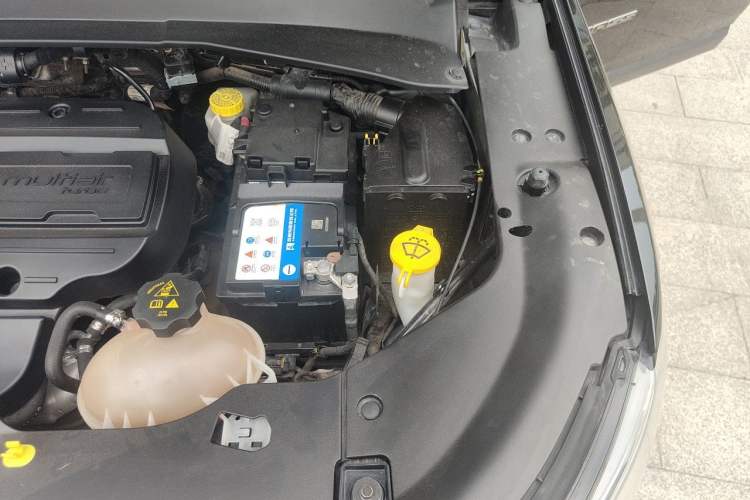 Used Jeep Compass 2017 200T Automatic Family Edition Engine Bay Left