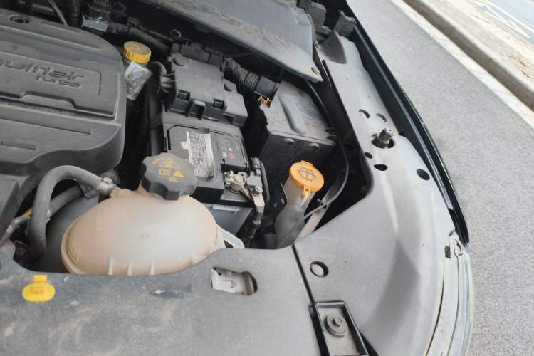 Used Jeep Compass 2017 200T Automatic Enjoyment Version Engine Bay Left
