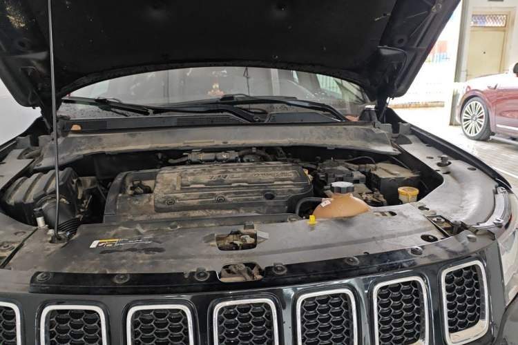 Used Jeep Compass 2017 200T Automatic Family Edition Engine Bay Left