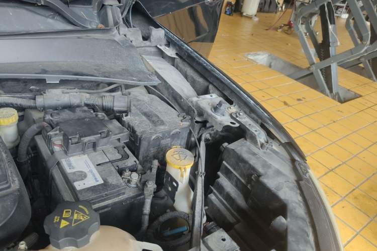 Used Jeep Compass 2017 200T Automatic Family Edition Engine Bay Left