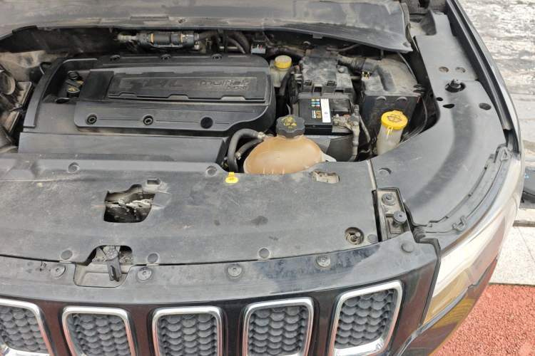 Used Jeep Compass 2017 200T Automatic Family Edition Engine Bay Left