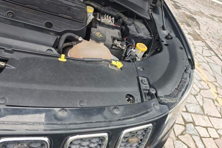 Used Jeep Compass 2017 200T Automatic Prestige Edition Engine Bay Left
