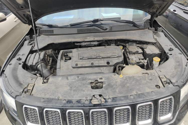 Used Jeep Compass 2017 200T Automatic Family Edition Engine Bay