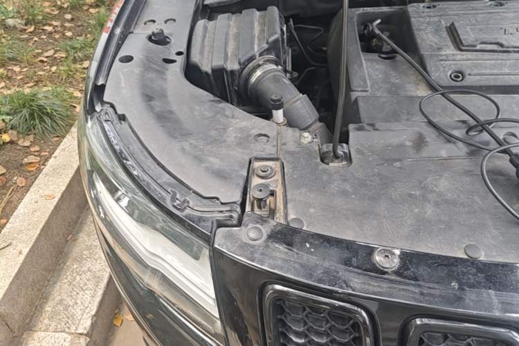 Used Jeep Compass 2017 200T Automatic Family Edition Engine Bay Right