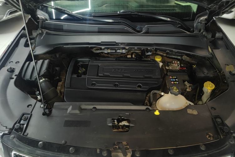 Used Jeep Compass 2017 200T Automatic Family Edition Engine Bay