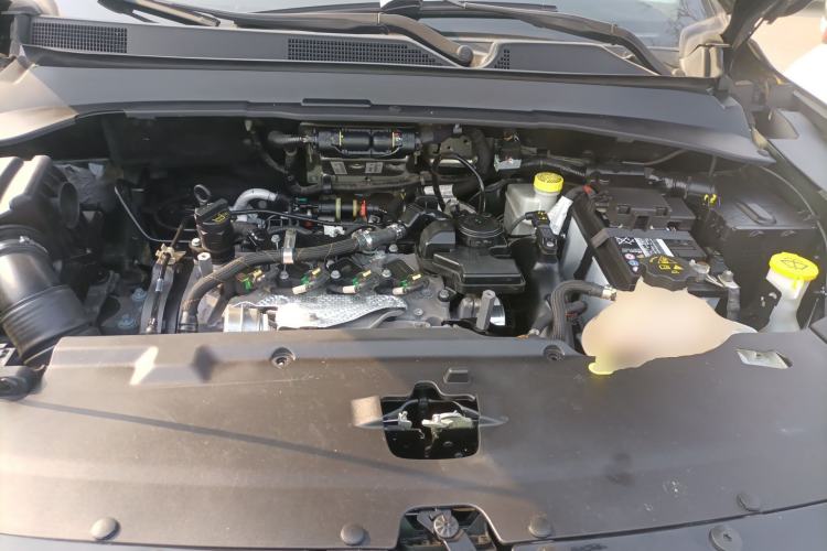 Used Jeep Compass 2017 200T Automatic Family Edition Engine Bay