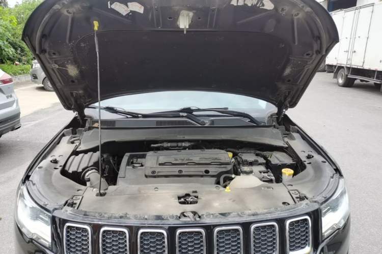 Used Jeep Compass 2017 200T Automatic Family Edition Engine Bay