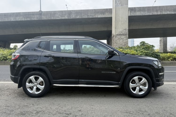 Used Jeep Compass 2017 200T Automatic Family Edition Exterior 10
