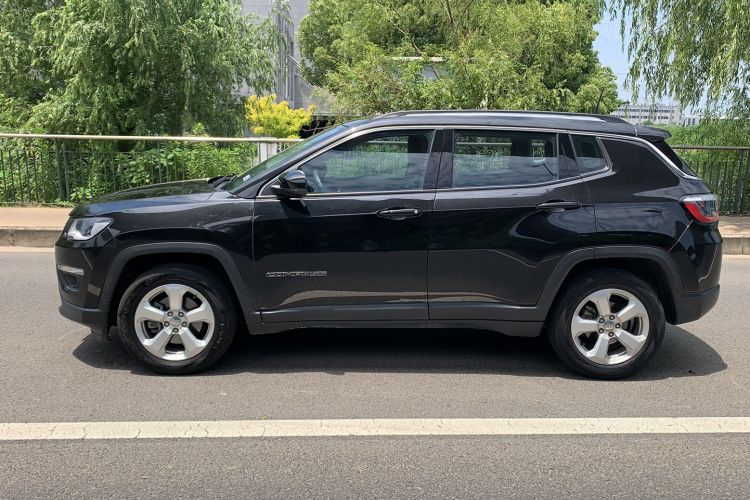 Used Jeep Compass 2017 200T Automatic Comfort Edition Exterior 2