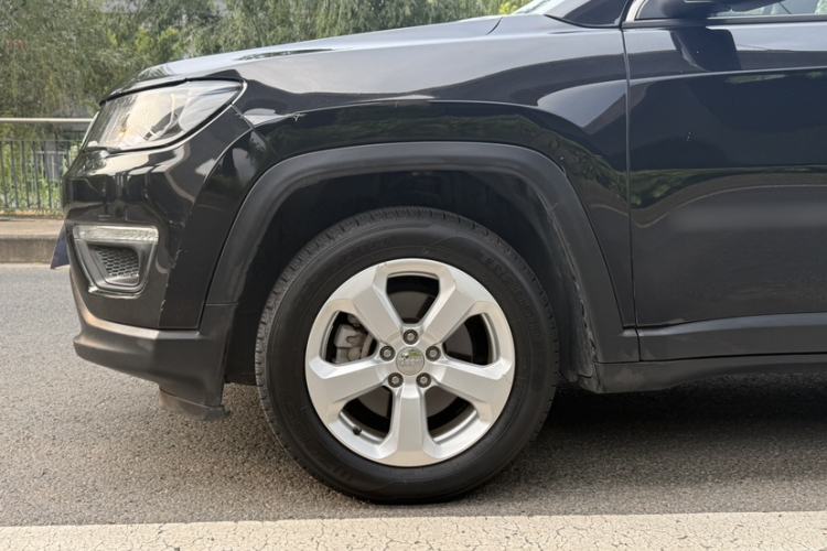 Used Jeep Compass 2017 200T Automatic Enjoyment Version Exterior 3