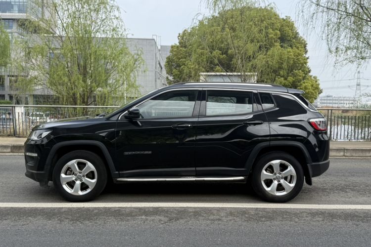 Used Jeep Compass 2017 200T Automatic Family Edition Exterior 4