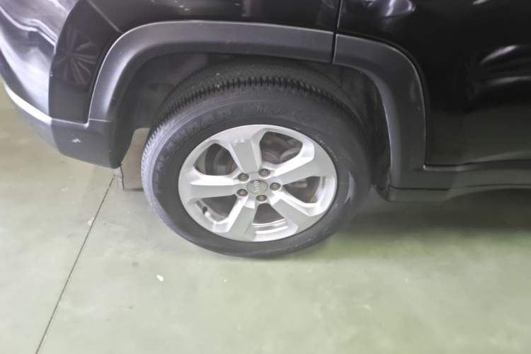Used Jeep Compass 2017 200T Automatic Family Edition Exterior 5