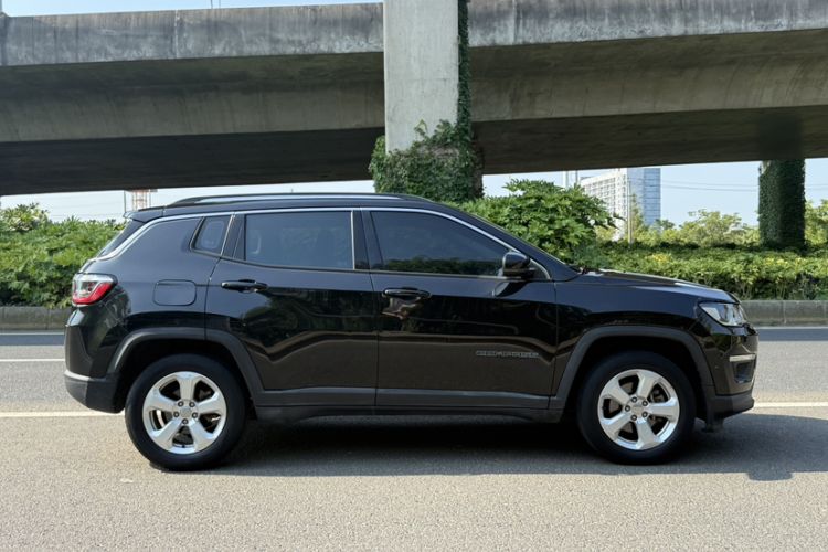 Used Jeep Compass 2017 200T Automatic Family Edition Exterior 8