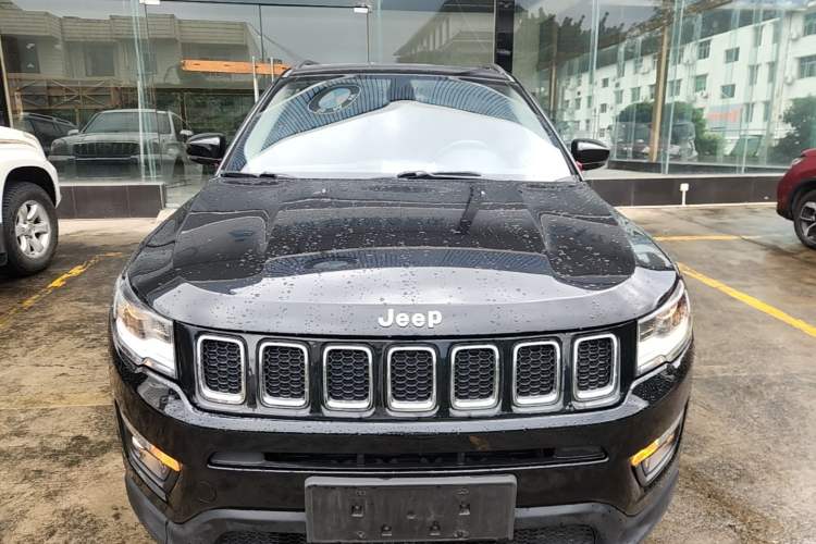 Used Jeep Compass 2017 200T Automatic Family Edition Front
