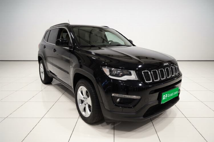 Used Jeep Compass 2017 200T Automatic Family Edition Front Right 45 Deg
