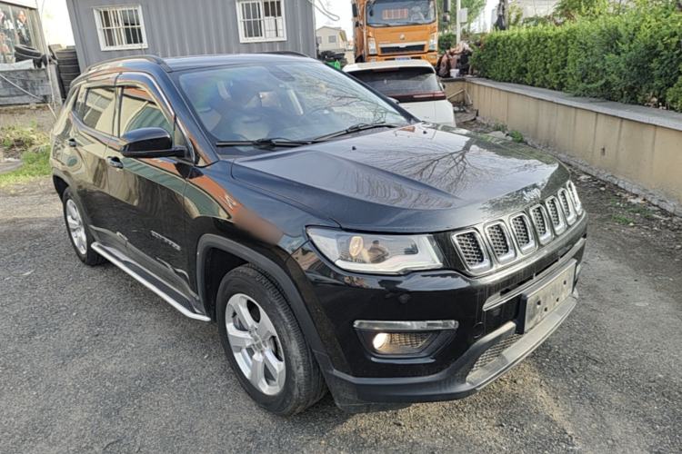 Used Jeep Compass 2017 200T Automatic Family Edition Front Right 45 Deg