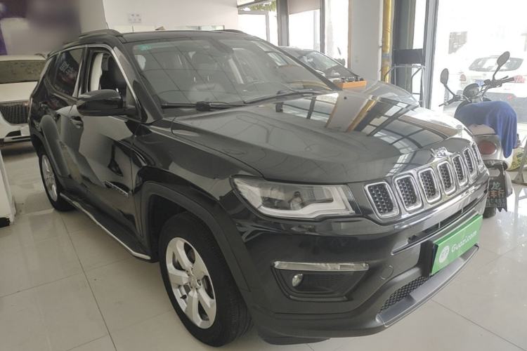 Used Jeep Compass 2017 200T Automatic Family Edition Front Right 45 Deg
