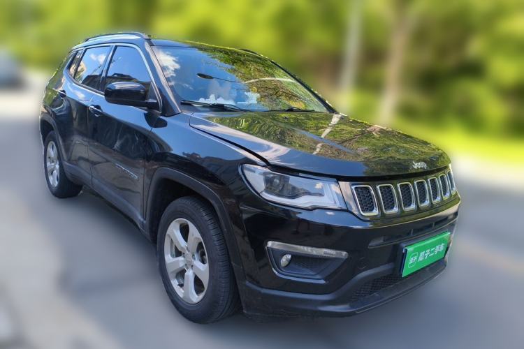 Used Jeep Compass 2017 200T Automatic Family Edition Front Right 45 Deg