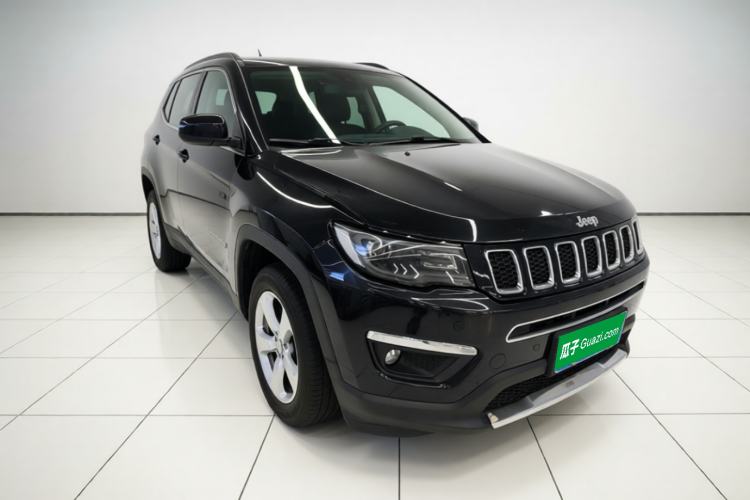 Used Jeep Compass 2017 200T Automatic Family Edition Front Right 45 Deg