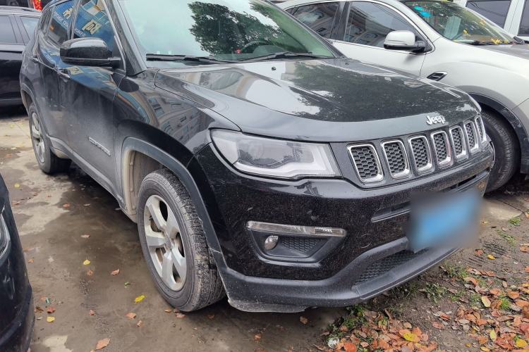 Used Jeep Compass 2017 200T Automatic Family Edition Front Right 45 Deg