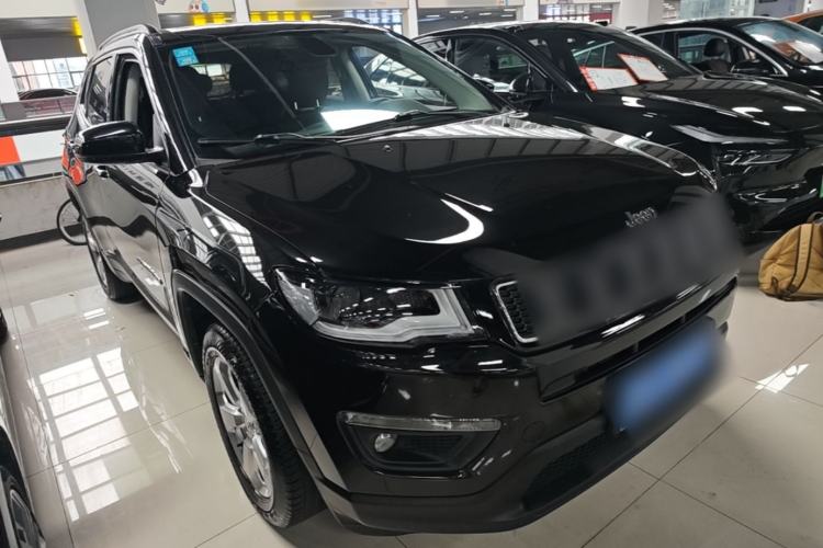 Used Jeep Compass 2017 200T Automatic Family Edition Front Right 45 Deg