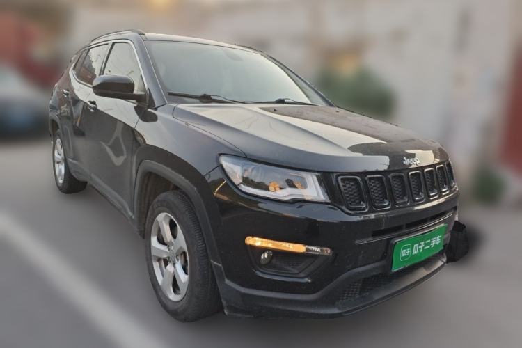 Used Jeep Compass 2017 200T Automatic Family Edition Front Right 45 Deg