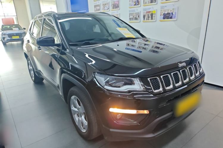 Used Jeep Compass 2017 200T Automatic Family Edition Front Right 45 Deg