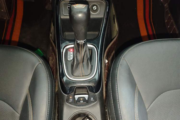Used Jeep Compass 2017 200T Automatic Prestige Edition Gear Lever
