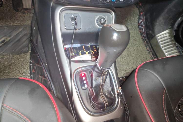 Used Jeep Compass 2017 200T Automatic Family Edition Gear Lever