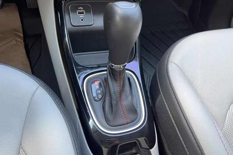 Used Jeep Compass 2017 200T Automatic Prestige Edition Gear Lever