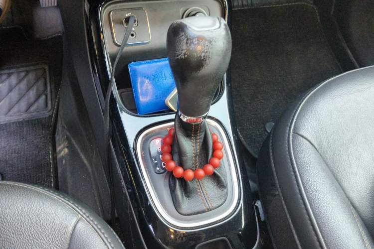 Used Jeep Compass 2017 200T Automatic Prestige Edition Gear Lever