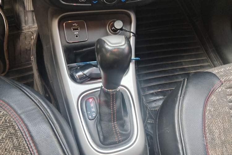 Used Jeep Compass 2017 200T Automatic Family Edition Gear Lever