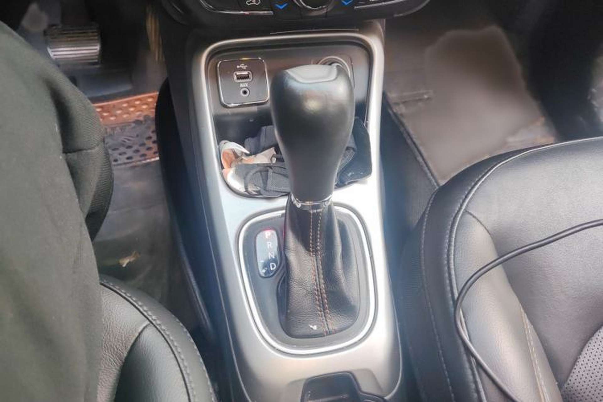 Used Jeep Compass 2017 200T Automatic Family Edition Gear Lever