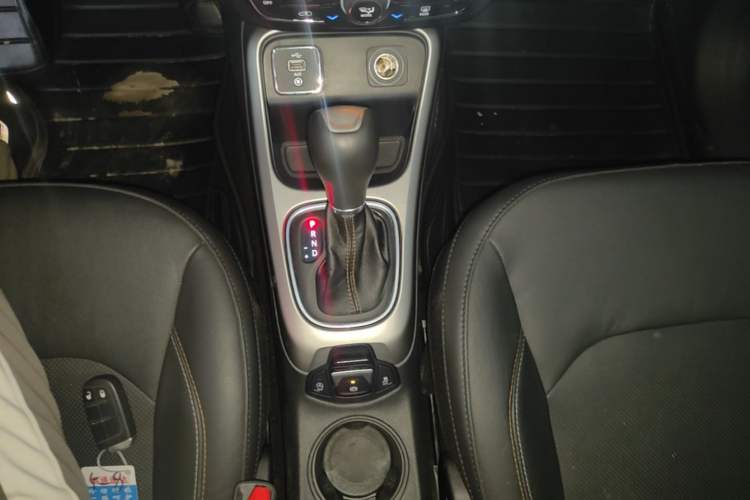 Used Jeep Compass 2017 200T Automatic Family Edition Gear Lever
