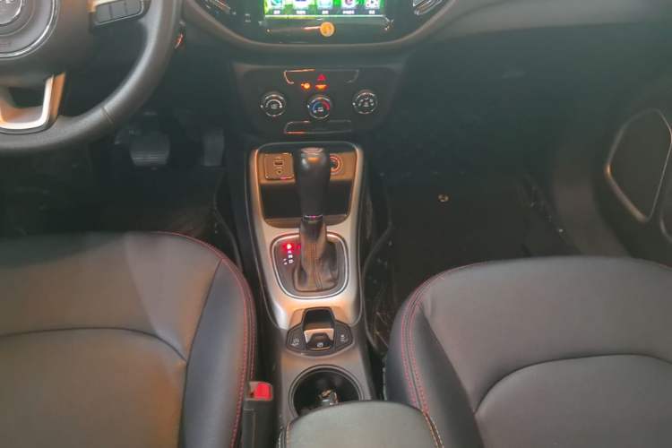 Used Jeep Compass 2017 200T Automatic Enjoyment Edition Gear Lever